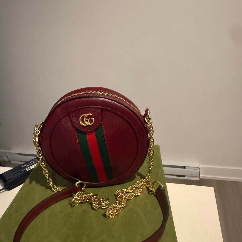 Gucci Burgundy Round Crossbody Bag with Gold Chain - Picture 2 of 7